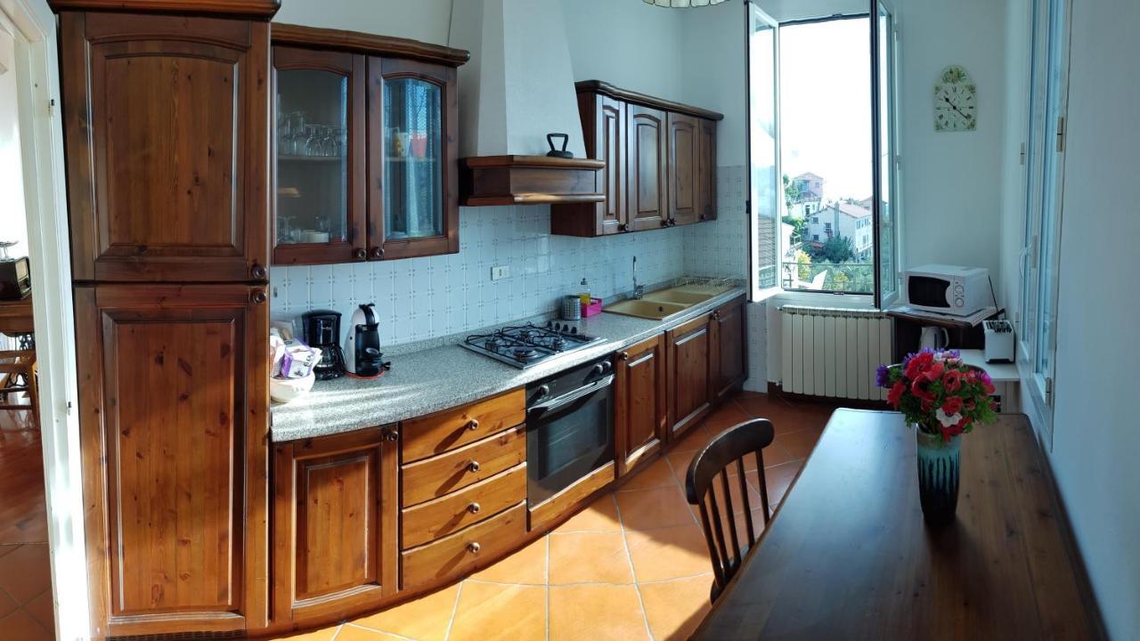 Casa Dalia Villa Pietrabruna ภายนอก รูปภาพ