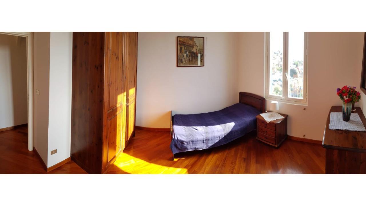 Casa Dalia Villa Pietrabruna ภายนอก รูปภาพ